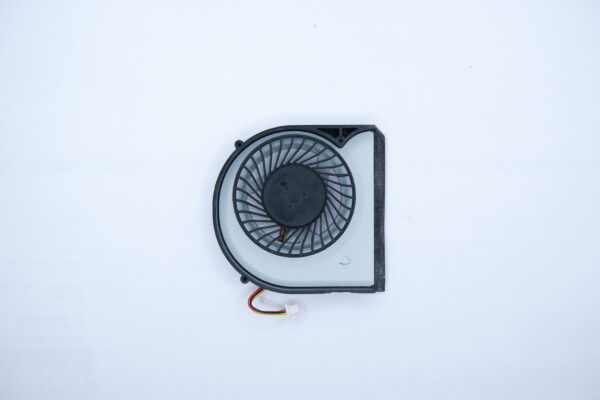 Dell Inspiron 3541 3542 5435 laptop hűtő ventilátor DFS481305MC0T