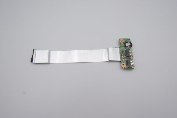 Dell Inspiron 15 3558 laptop USB audio port panel 450.08901.1001 0C2G6K - Image 2