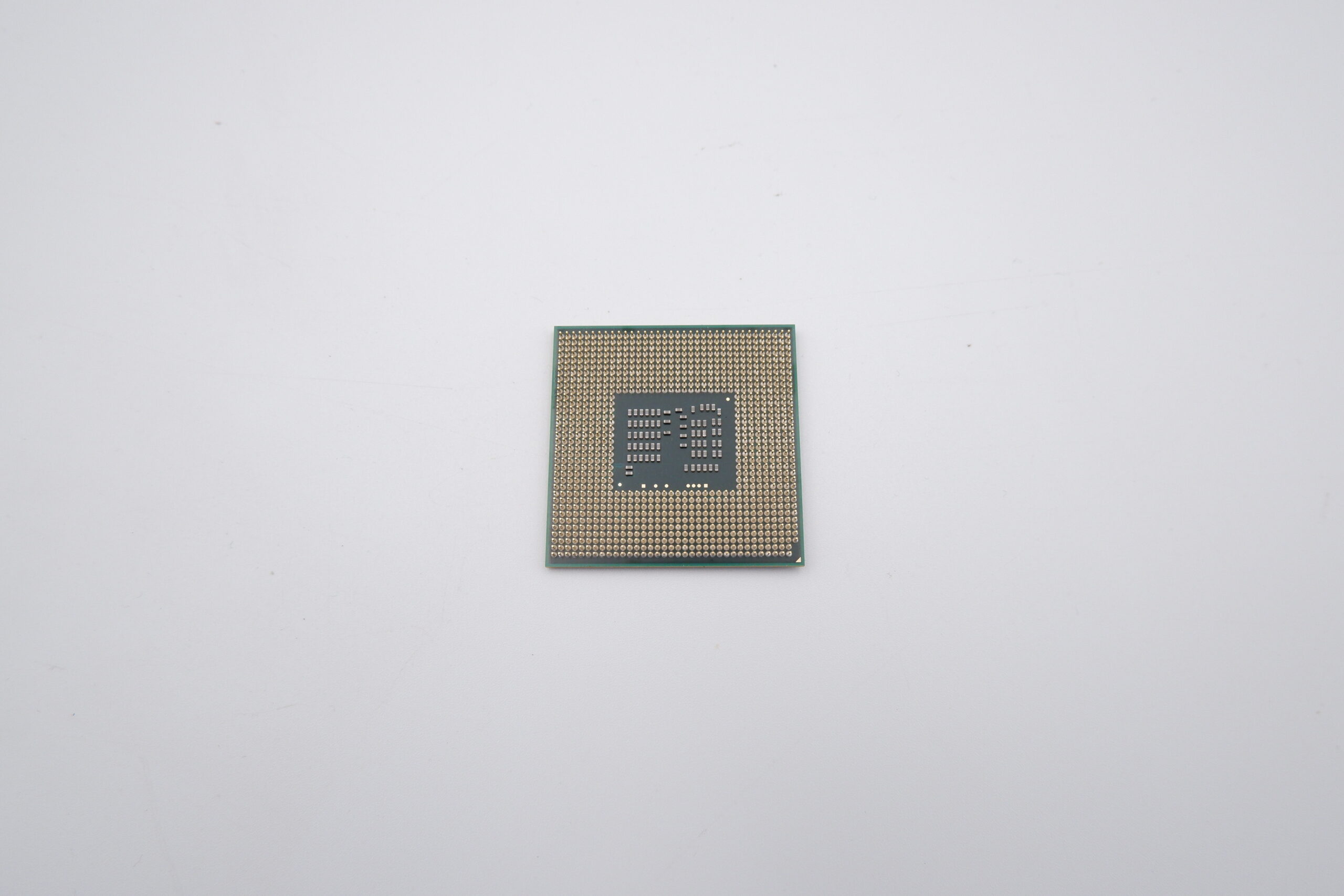Intel Core i3-370M laptop processzor Socket G1 SLBUK - Image 2