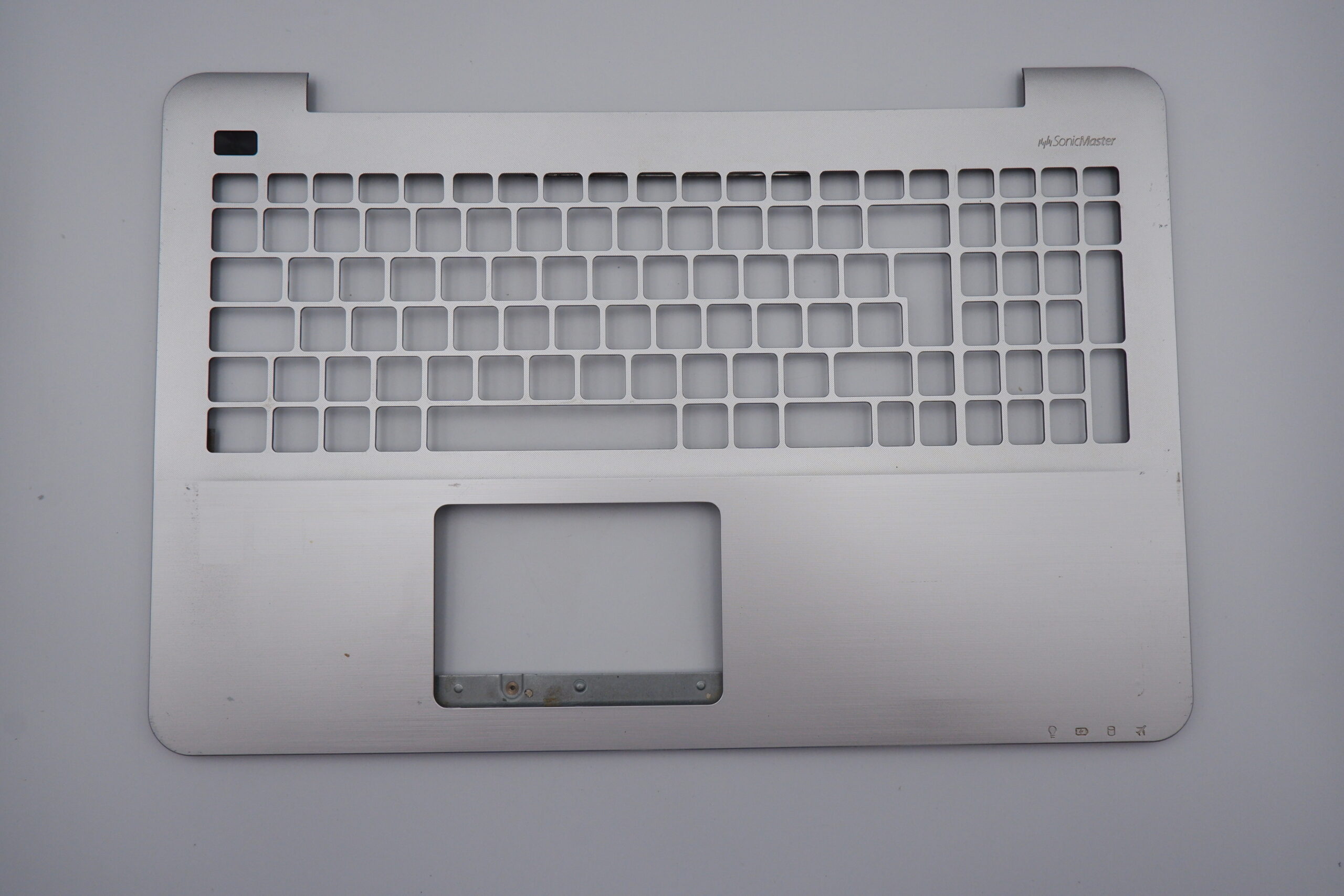 ASUS R556L laptop felső ház 13NB0622AP0402 13N0-R7A0903