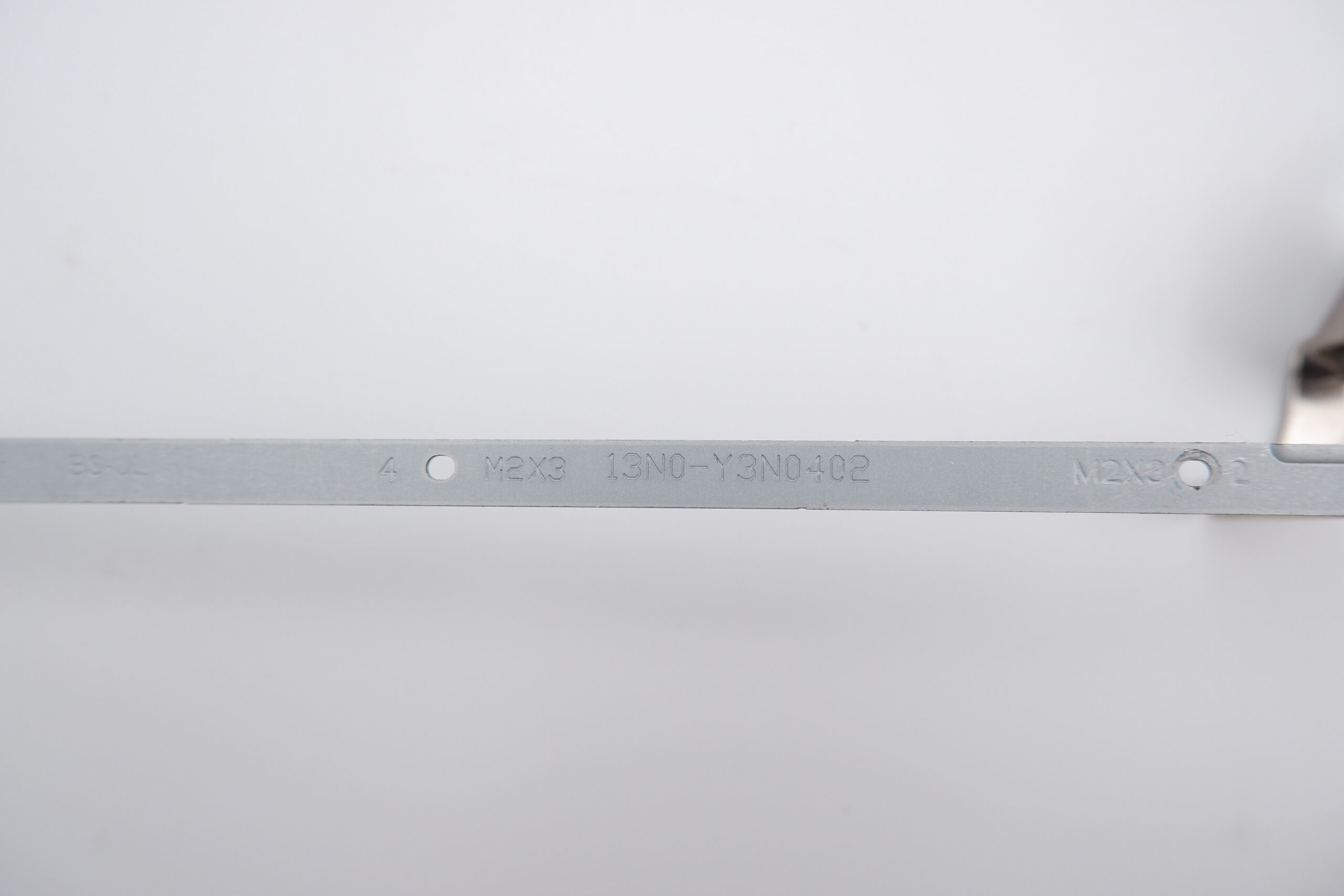 Toshiba Satellite C670D laptop zsanér 13N0-Y3N0402 13N0-Y3N0502 - Image 2