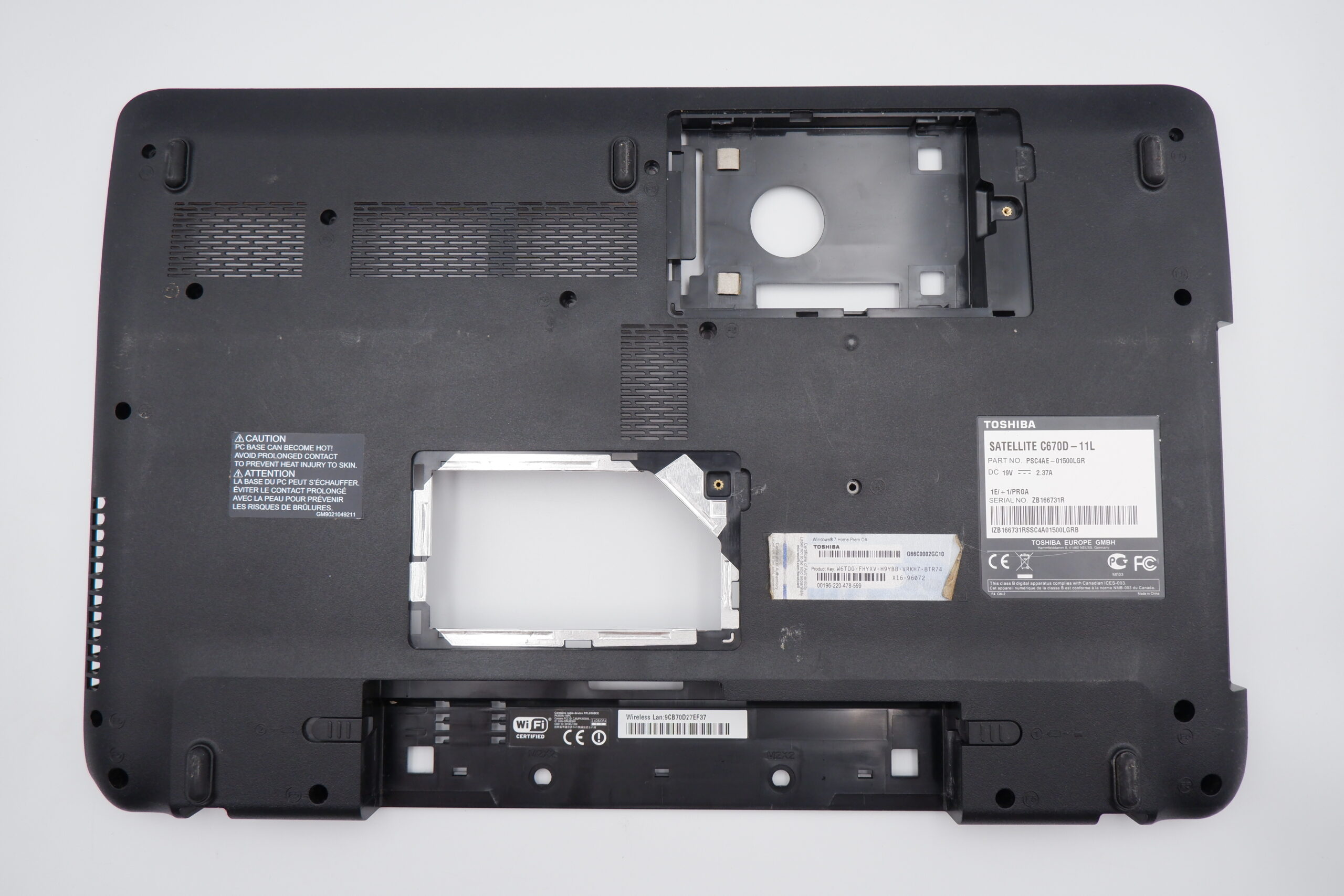 Toshiba Satellite C670D laptop alsó ház 13N0-Y4A0A01 - Image 3