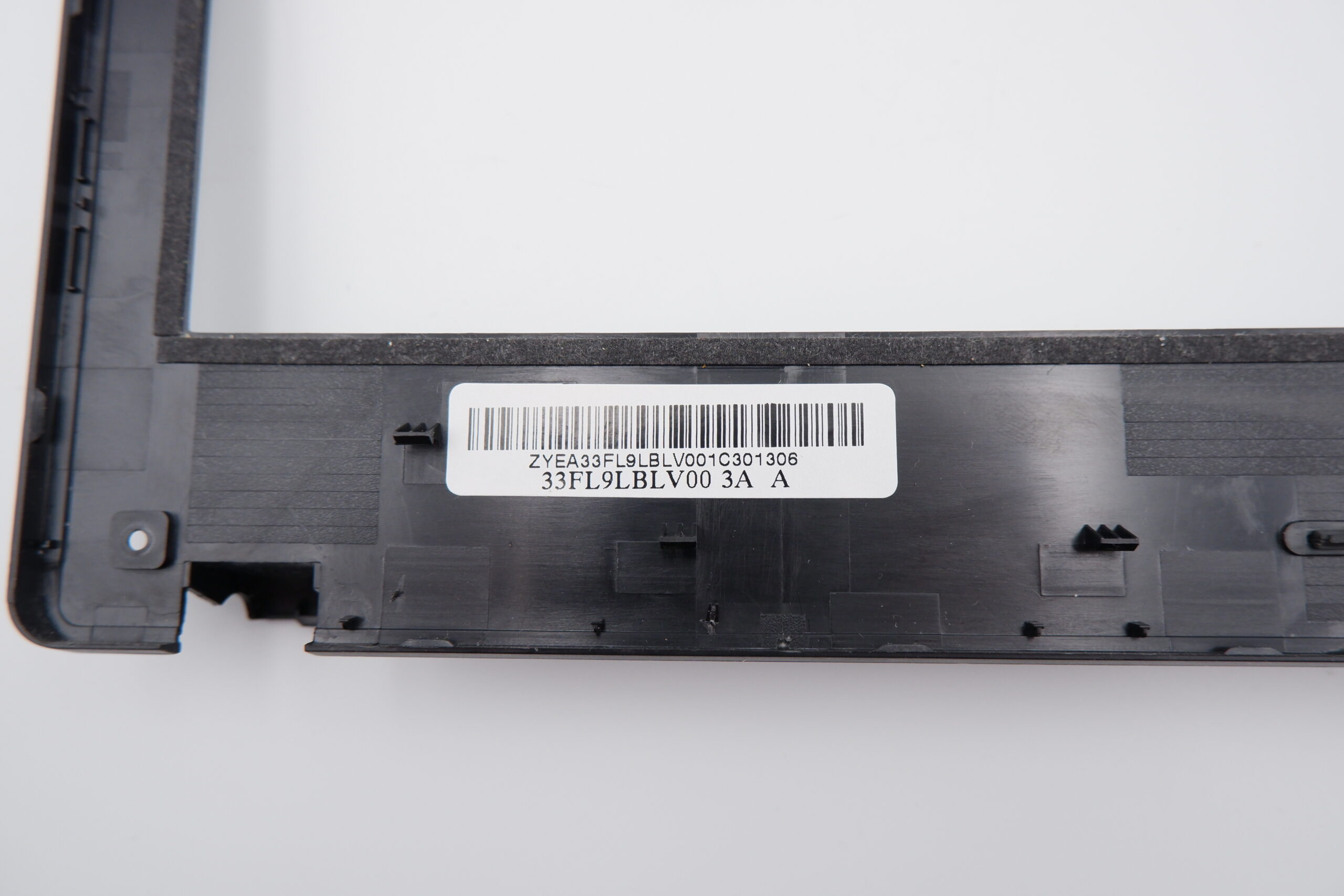 Lenovo ThinkPad X121e kijelző keret 04W2229 33FL9LBLV00 - Image 3
